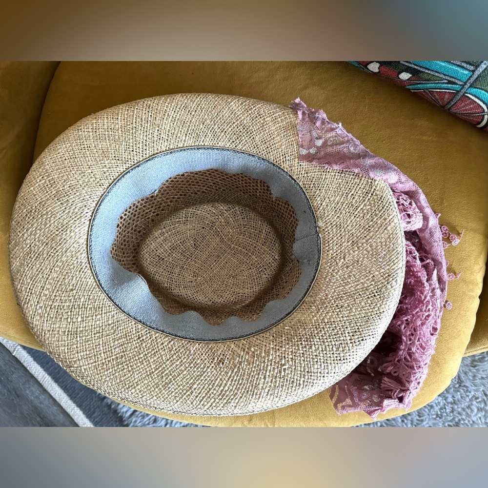 Artisan Straw Hat with Purple- Pinkish Lace and Large Flowers - Picture 9 of 9